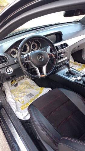 neat car with zero body paints used