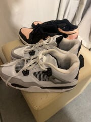 air Jordan 4s and Nike dunks