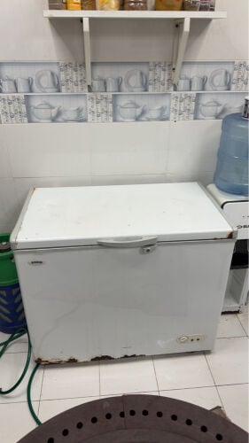 مجمده بحاله ممتازه 