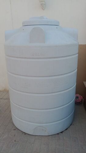 Water storage tank