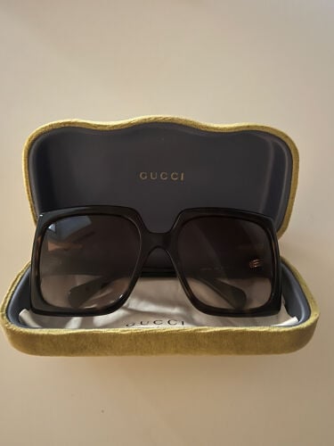 Gucci Sunglasses 