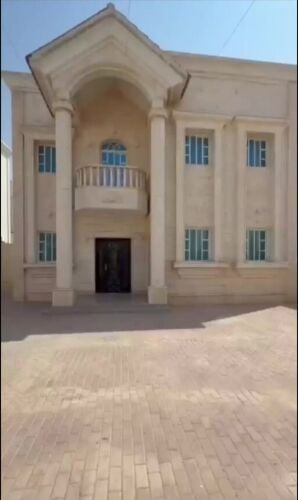 للإيجار – فيلا في أم صلال علي