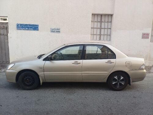Mitsubishi lancer