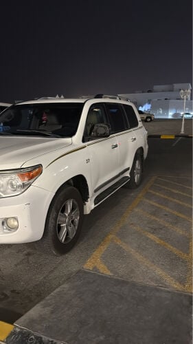 White VXR spare tire carrier