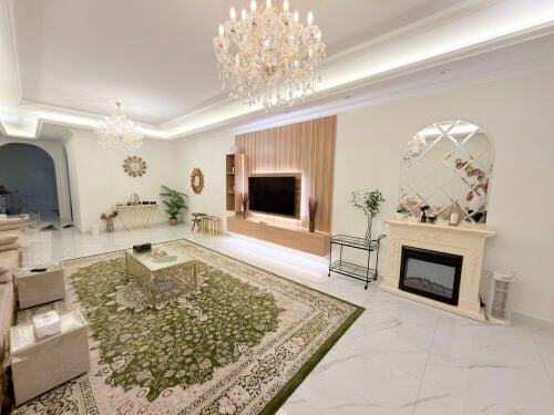 Villa in Al Kharaitiyat