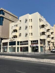 For rent in building in Bin Mahmoud