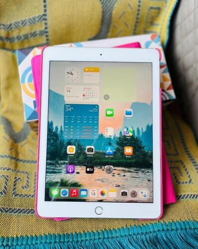 iPad 6/32gb*WiFi