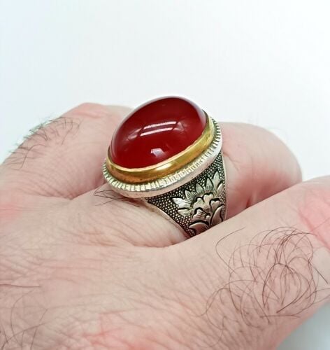 Luxurious silver ring