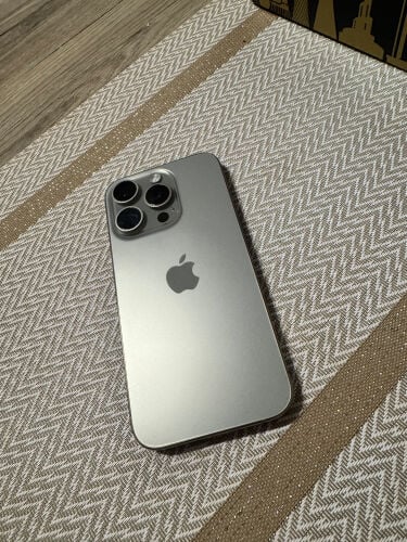 iPhone 15 Pro 256GB (Natural)