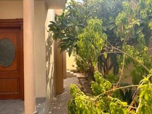 للبيع بيت قديم في مدينة الخور