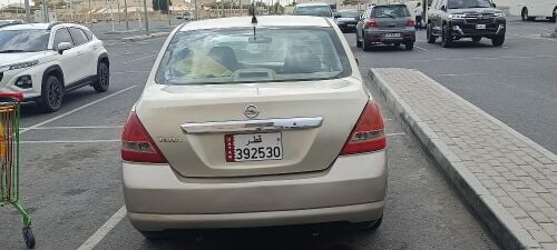 Nissan tida 2009