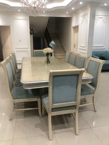 طاولة طعام 