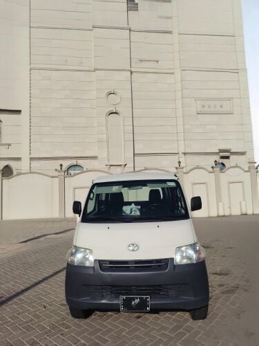 toyotta Hiace Lite 2023