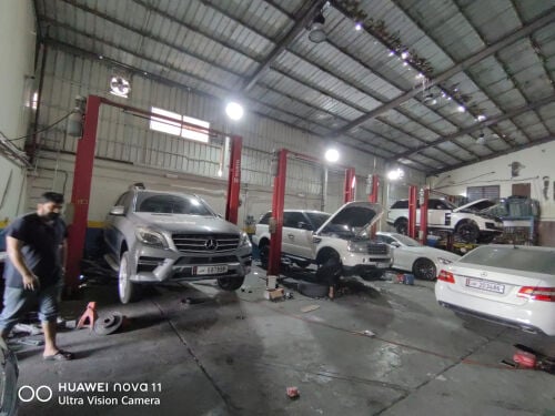 ‏Garage for rent in industrial area