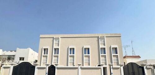 للبيع فلتين متلاصقات بروضة المطار