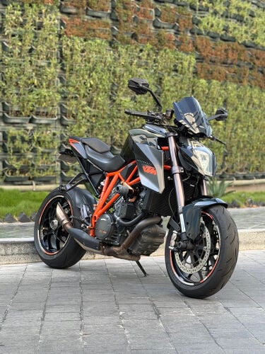 KTM SuperDuke R
