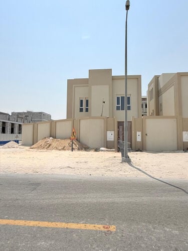 للإيجار فيلا فخمة بازغوى 