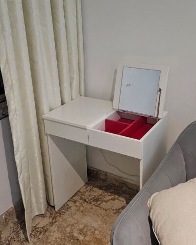 Dressing table white