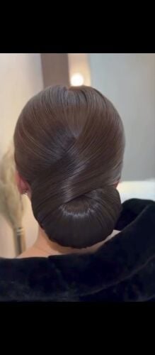 ابحت  عن عمل  أنا خبيرة شعر