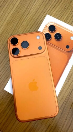 iPhone 17 pro orange