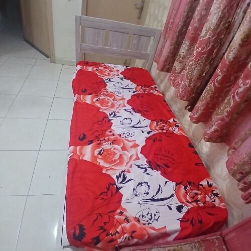 single bed with mattress