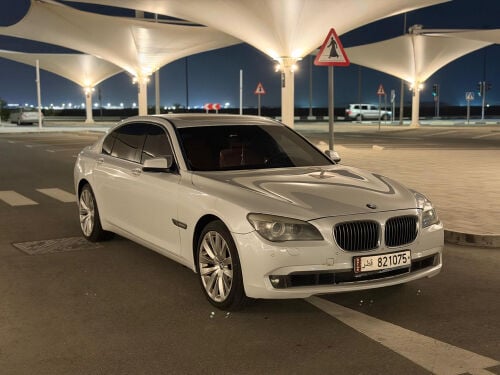 بي ام دبليو 740 ال اي 