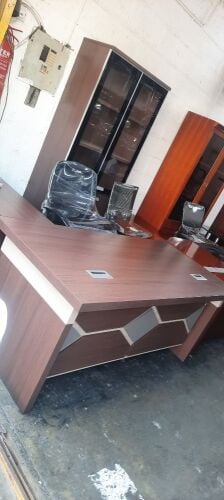 uesd office furniture sell