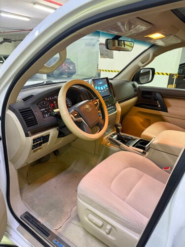 2019 GXR v8 full option 