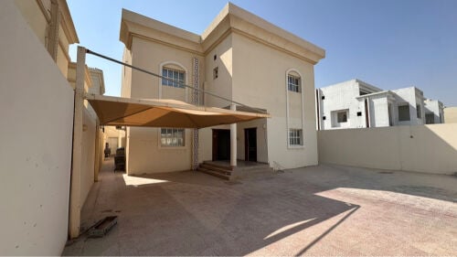 للبيع فيلا في الثمامة 