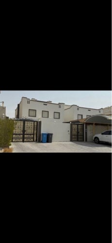 للبيع فيلا في البندري 542 مؤجره. 