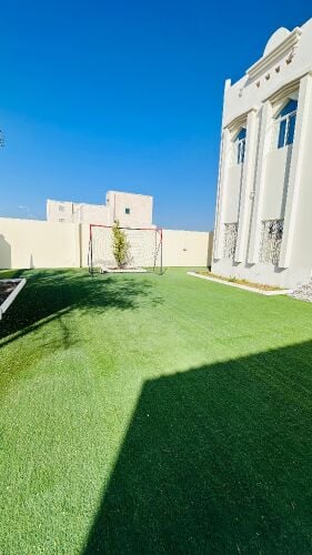 SWIMMING POOL CLEANING & MAINTENANC