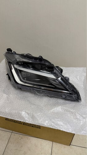 yaris headlight
