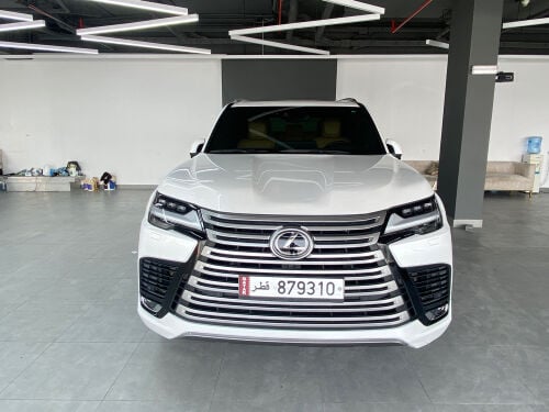 Lexus 2023 luxury LX 600 white 