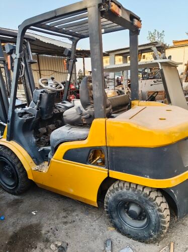 caterpillar 3TON forklift