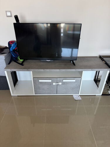 tv table + tv 