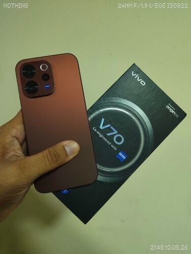 vivo v70. 8gb ram 256 storage