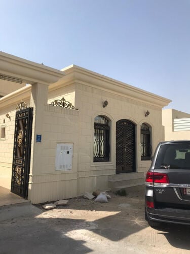 للبيع فيلا بالصخامة 591 متر 