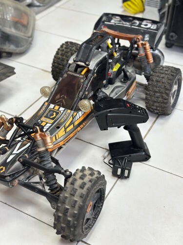 Baja 5b car