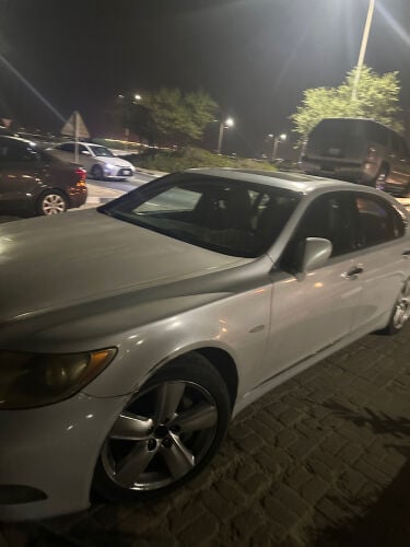 Lexus LS 460 in excellent condition