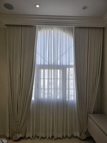 Curtains, roller blinds, vertical b