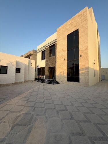 فرصة للبيع فيلا فاخرة في الناصريه