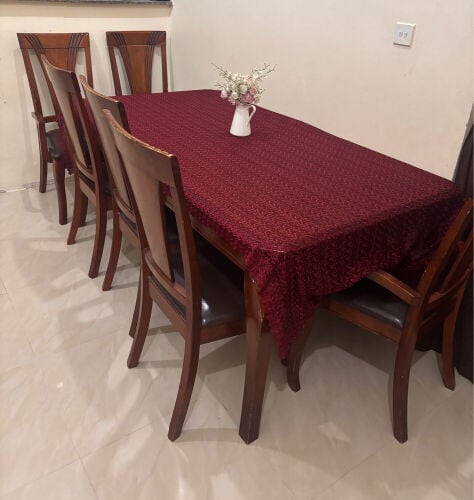 eating table 