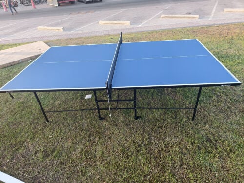 Tennis table 