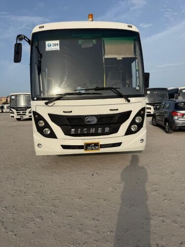 eicher 64 seat without driver
