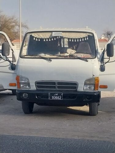 ونقل وبناء الخيام