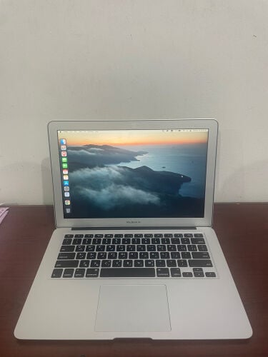 MacBook Air 13" (2017)