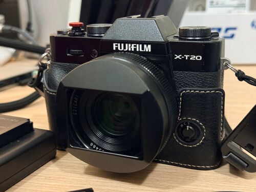 Fujifilm X-T20 w/ 25mm f 1.8 lens