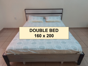 Bed room set (5 pieces)