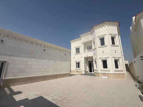 للبيع فلل فاخرة بالثمامه الجديده