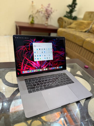 MacBook Pro 2016 Core i7, 16Gb ram 